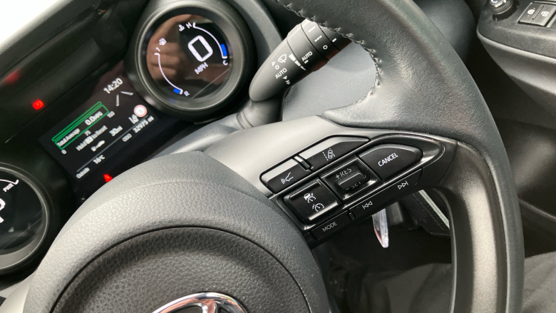 Toyota Yaris 1.5 Hybrid Design 5dr CVT Hybrid Hatchback